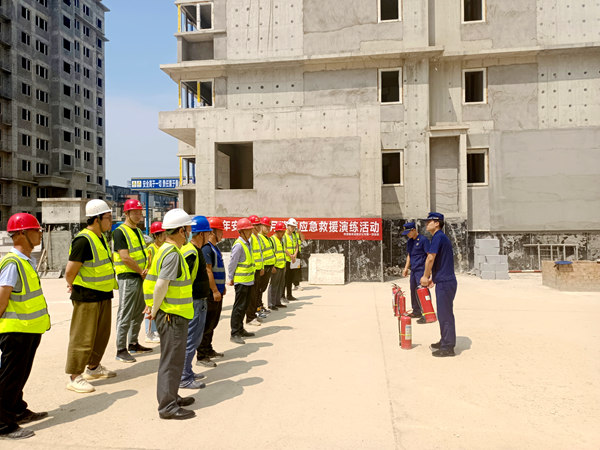 建設(shè)集團(tuán)大秦置業(yè)公司：山水逸境項目消防宣講演練，防患于未“燃”