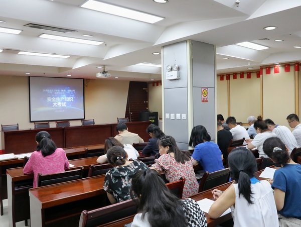 陜煤建設路橋分公司持之以恒抓好安全生產工作