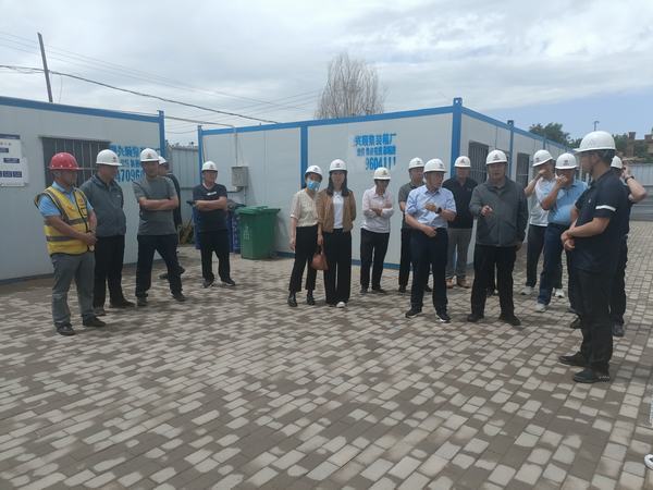 鄂托克旗人大常委會副主任郭朝暉一行到陜煤建設(shè)內(nèi)蒙古分公司第二項目部檢查指導(dǎo)工作