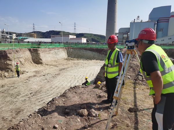 陜煤建設(shè)天工公司施工前沿以高溫“烤”驗(yàn)，“暑”寫(xiě)勞動(dòng)畫(huà)卷