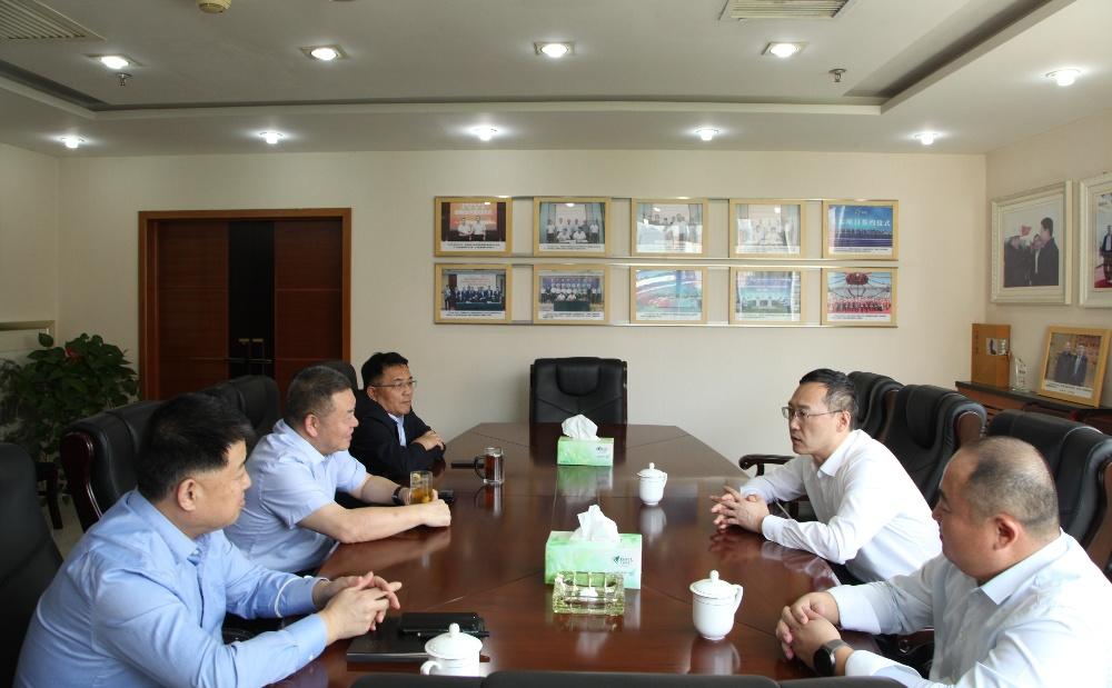 延安旅游集團黨委書記、董事長薛恩宇一行到陜煤建設(shè)座談交流