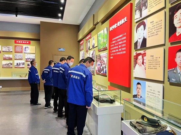 陜煤建設(shè)澄合分公司第十二項(xiàng)目部開展“喜迎二十大 建功新時(shí)代”紅色教育活動