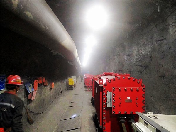 陜煤建設(shè)澄合分公司承建的西卓煤礦一盤(pán)區(qū)4煤變電所電氣設(shè)備安裝工程成功送電