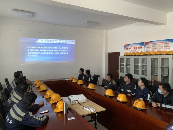 陜煤建設(shè)洗選煤運(yùn)營(yíng)公司神渭首端運(yùn)營(yíng)項(xiàng)目部：培訓(xùn)標(biāo)準(zhǔn)化，做好新員工“指向燈”