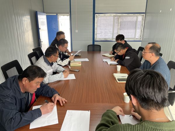 陜煤建設(shè)天工公司新疆第一項目部：靶心向內(nèi)挖潛力，開足馬力搞建設(shè)