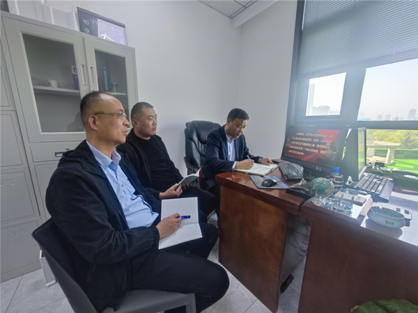 陜煤建設礦建三公司：把好“方向盤”，安全出行“穩(wěn)著陸”