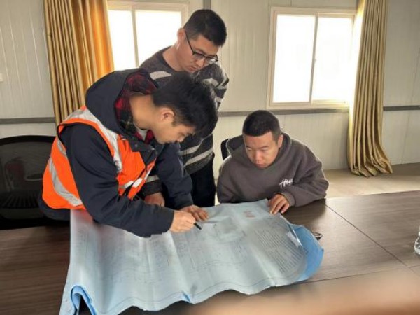 陜煤建設(shè)咸陽分公司第二項(xiàng)目：團(tuán)結(jié)互助，共同進(jìn)步