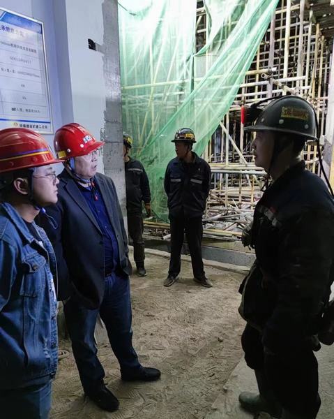 陜煤建設(shè)礦建二公司：“零點行動”為安全生產(chǎn)保駕護航