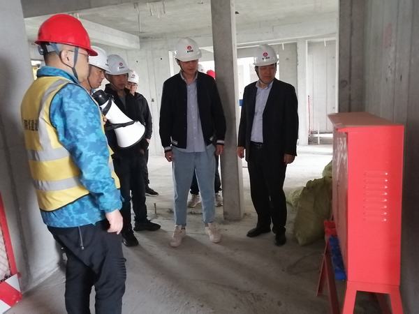 陜煤建設(shè)銅煤公司組織一線管理人員赴中建、陜建施工項(xiàng)目現(xiàn)場(chǎng)開展觀摩學(xué)習(xí)活動(dòng)