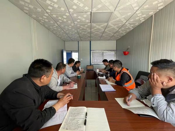 陜煤建設(shè)天工公司新疆第一項(xiàng)目部：工資有“薪”招，培訓(xùn)用“新”招，管理用“心”招納勞務(wù)派遣工