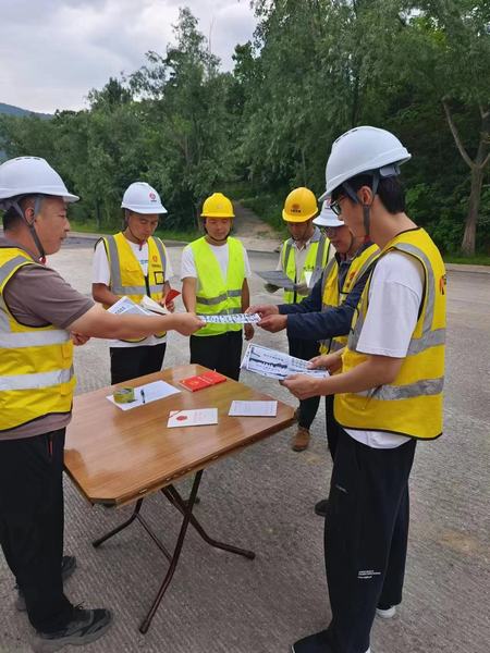 陜煤建設新城公司： 開展“安全宣傳咨詢?nèi)铡被顒?></div>
                                <div   id=