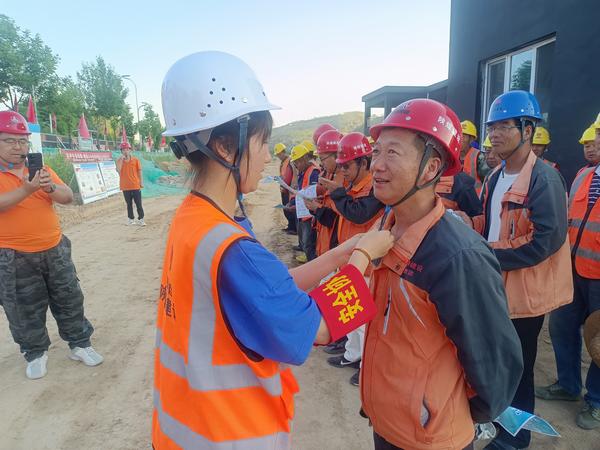 陜煤建設路橋分公司積極開展“6.16安全宣傳咨詢?nèi)铡被顒?></div>
                                <div   id=