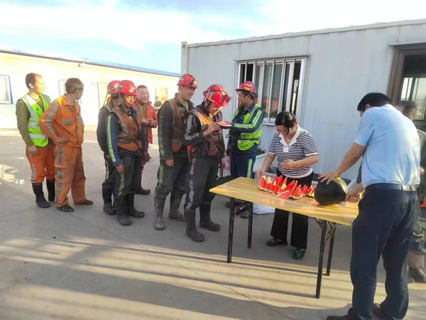 陜煤建設(shè)機(jī)電安裝公司：“花式”助平安，巾幗在行動(dòng)