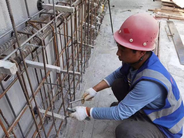 于鋼筋混凝土中 書寫平凡的詩(shī)意