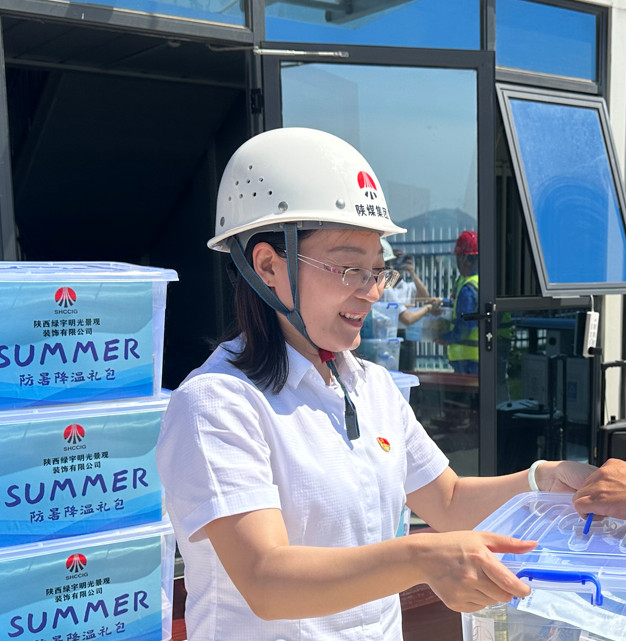 鏗鏘勇毅的黨建“多面手”