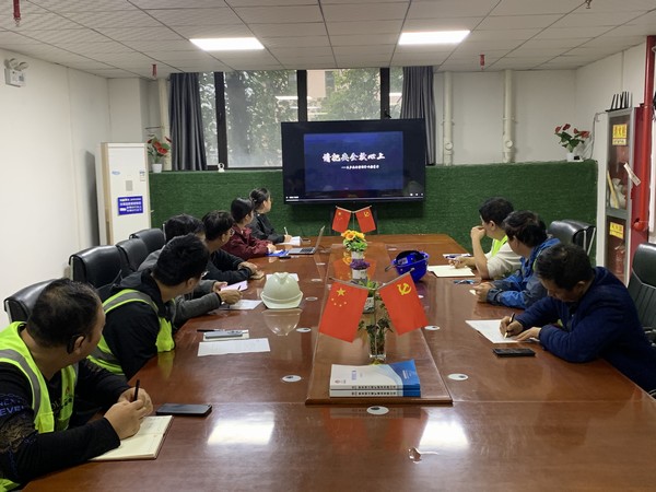 陜煤建設(shè)銅煤公司第十五項(xiàng)目部開(kāi)展:“安全理念記心中、安全生產(chǎn)促發(fā)展”專(zhuān)題教育活動(dòng)