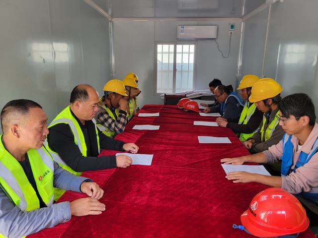 陜煤建設(shè)韓城分公司土建十三項(xiàng)目部：筑牢安全發(fā)展理念 堅(jiān)守安全生產(chǎn)防線