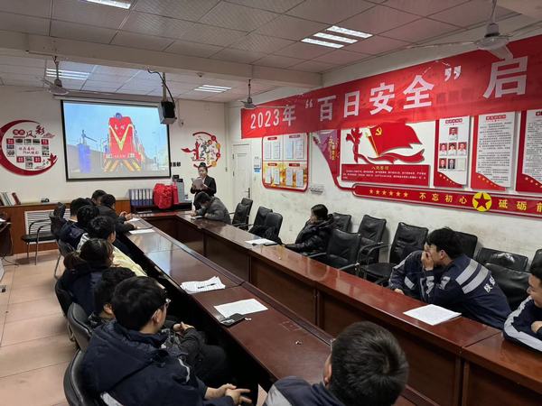 陜煤建設(shè)洗選煤運(yùn)營(yíng)公司檸條塔運(yùn)營(yíng)項(xiàng)目部：激情演講擊人心，安全之聲遏三違