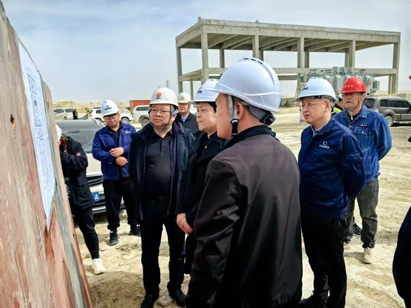 陜煤集團(tuán)總會(huì)計(jì)師楊璇蒞臨青海西臺(tái)一體化應(yīng)用示范項(xiàng)目檢查指導(dǎo)工作