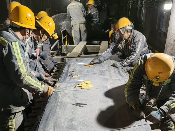 陜煤建設(shè)機電安裝公司：凝心聚力忙檢修，爭分奪秒不停歇