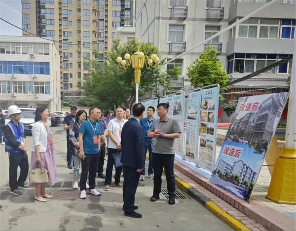 西安市新城區(qū)人大代表、政協(xié)委員蒞臨陜煤建設(shè)新城公司干休所項(xiàng)目進(jìn)行調(diào)研