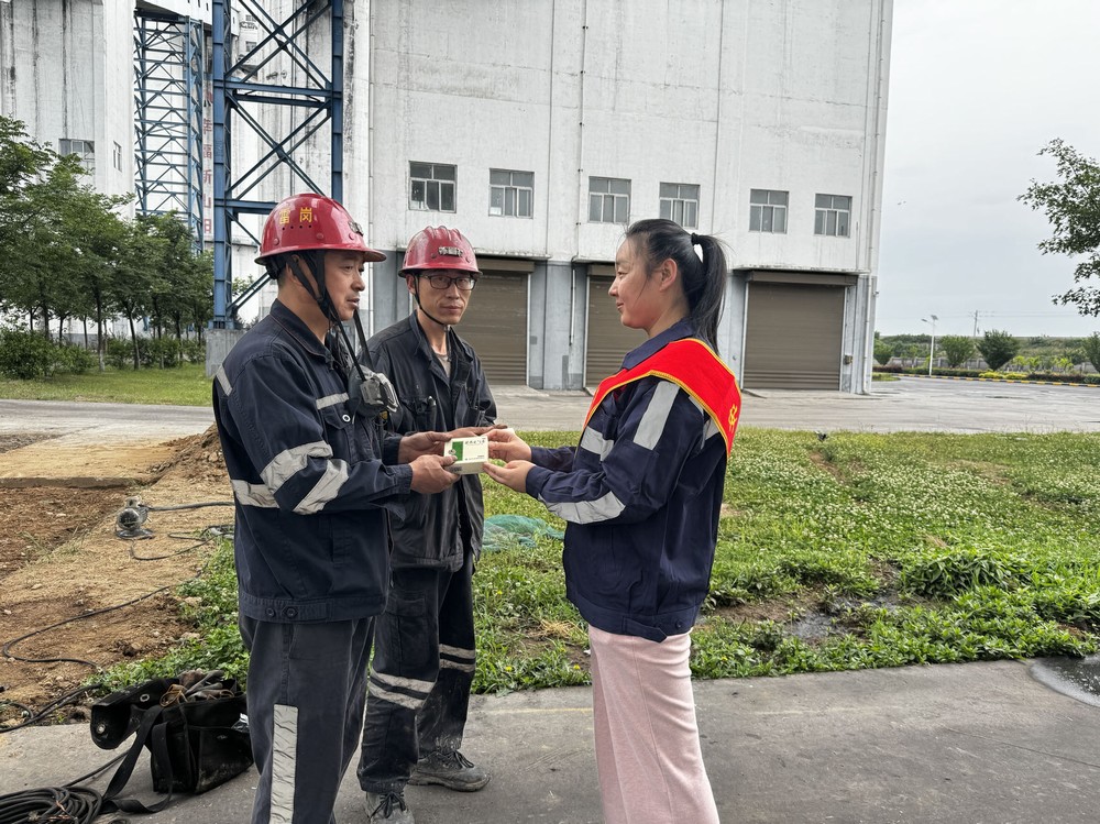 陜煤建設(shè)洗選煤運營公司澄合山陽運營項目部：備戰(zhàn)炙夏，降暑暖人心