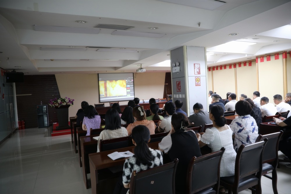 陜煤建設(shè)路橋分公司：把“黨建紅”融入“安全藍”，引領(lǐng)融合賦能高質(zhì)量發(fā)展