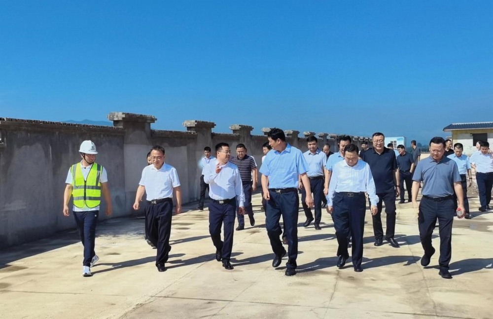 陜煤建設(shè)綠宇公司：咸陽市委常委、副市長羅軍蒞臨陜煤建設(shè)綠宇公司承建的淳化縣殯葬服務(wù)設(shè)施建設(shè)項目指導(dǎo)工作