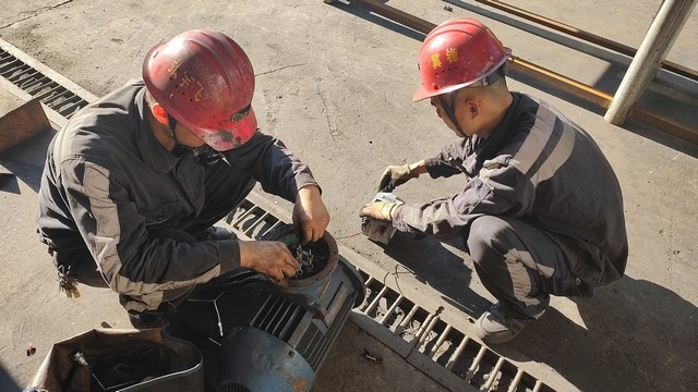 陜煤建設(shè)洗選煤運(yùn)營(yíng)公司澄合山陽(yáng)運(yùn)營(yíng)項(xiàng)目部:“熱辣滾燙”的初秋，用汗水澆灌辛勤之花