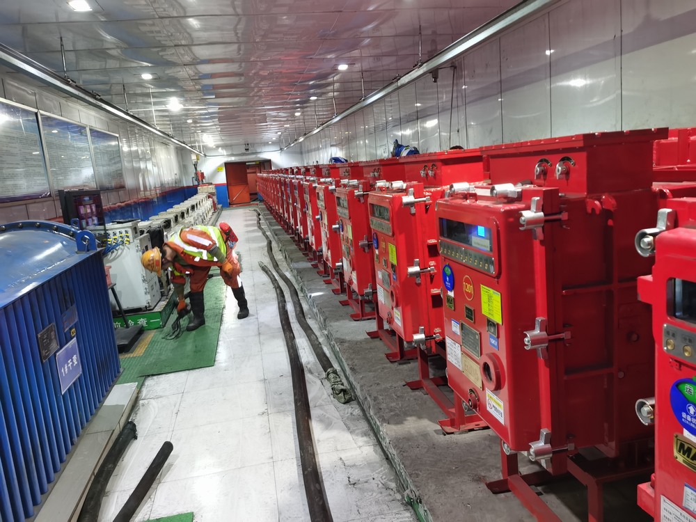 陜煤建設(shè)機(jī)電安裝公司檸條塔項(xiàng)目部：實(shí)干跑贏“上半程”， 突破提升再啟程！