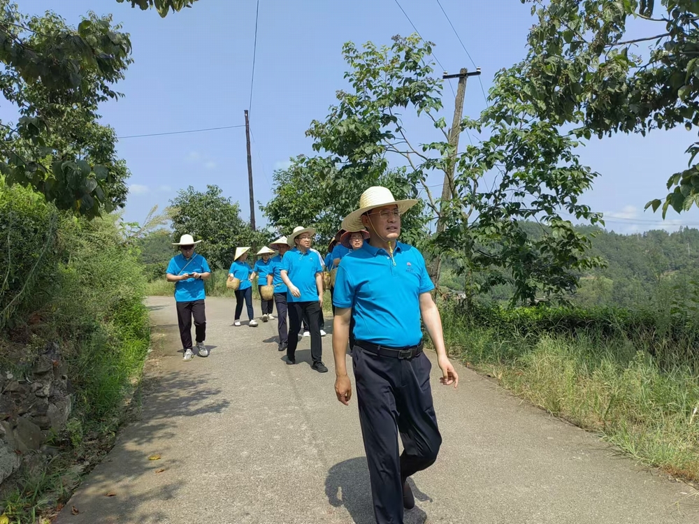 司正林帶隊(duì)開展助力鄉(xiāng)村振興農(nóng)旅體驗(yàn)和“金秋助學(xué)”活動