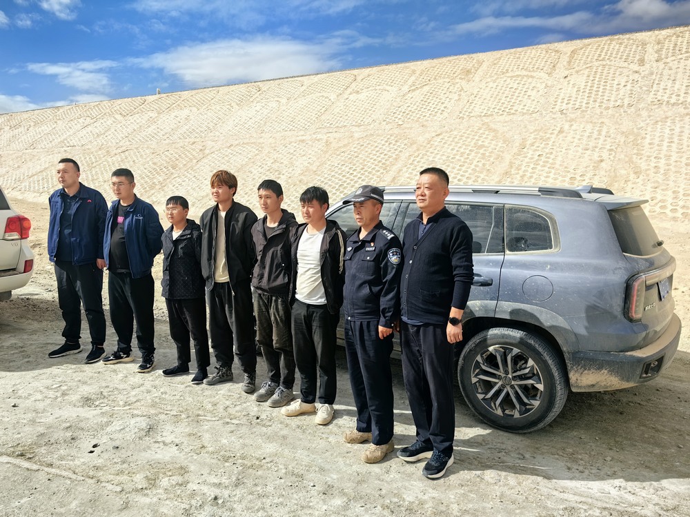 陜煤建設(shè)天工公司：與時間賽跑，6小時上演生死戈壁灘救援