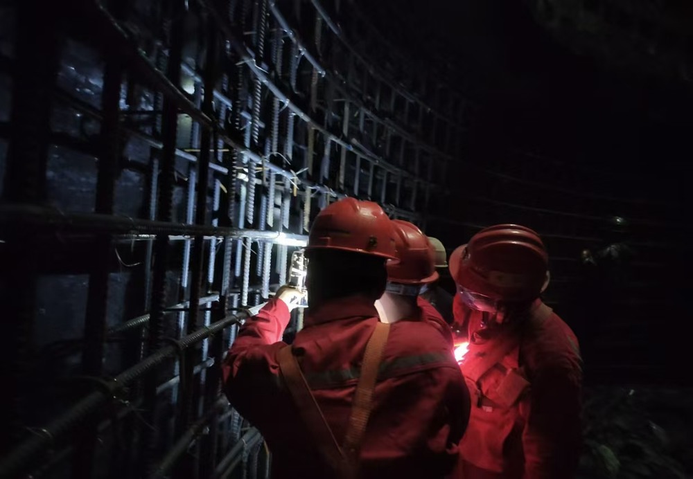 陜煤建設(shè)礦建二公司：75 周年普天慶國慶，礦建二公司堅(jiān)守奏華章