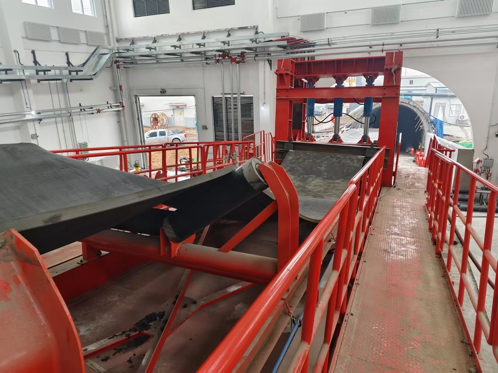 拼搏實(shí)干，共赴秋實(shí)