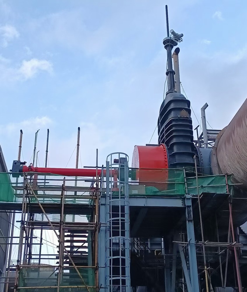 全力以赴！八小時(shí)圓滿完成煤氣管道DN2400帶壓開孔作業(yè)