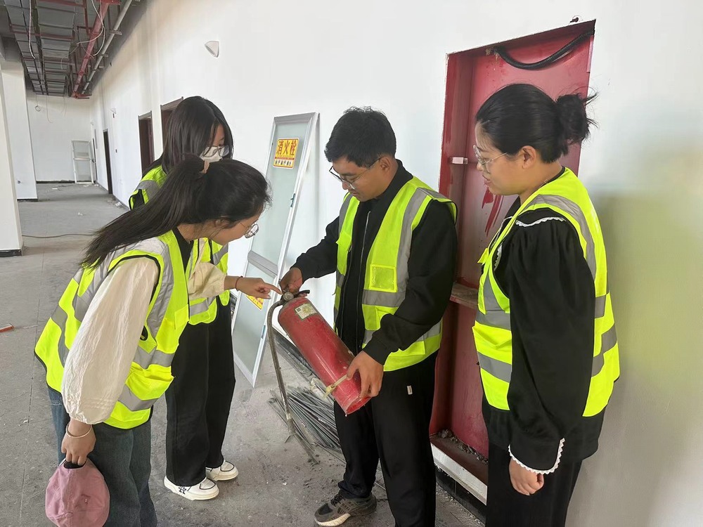 陜煤建設(shè)韓城分公司土建六項(xiàng)目部：筑牢工地安全防線，我們?cè)谛袆?dòng)！