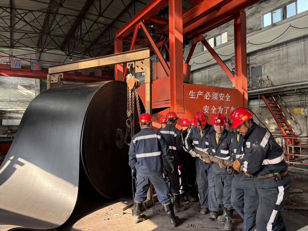 陜煤建設(shè)韓城分公司張家峁項(xiàng)目部：匠心筑基 鏖戰(zhàn)檢修