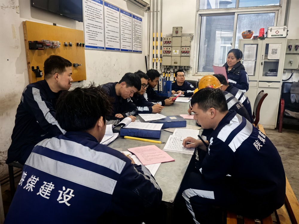 陜煤建設(shè)洗選煤運(yùn)營公司神渭蒲城運(yùn)營項目部： 女工協(xié)管齊行動  安全生產(chǎn)氛圍濃