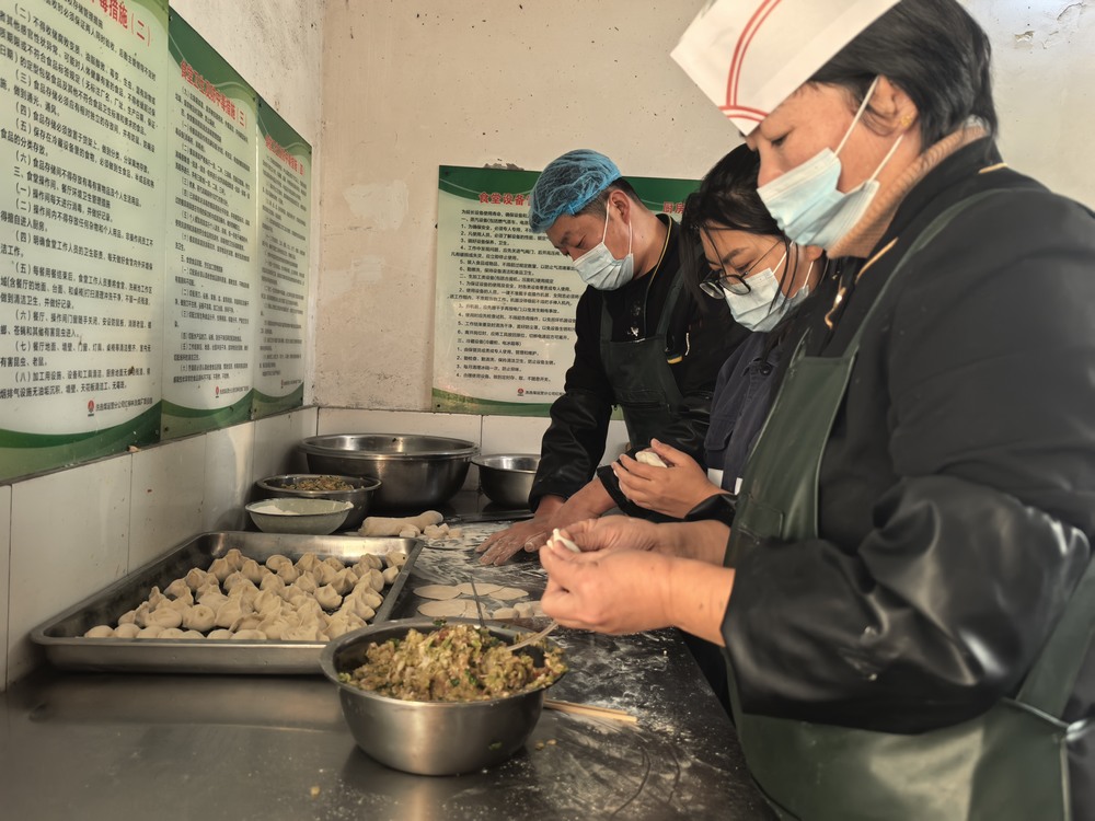 陜煤建設(shè)洗選煤運(yùn)營公司：冬至送溫暖 安全記心間