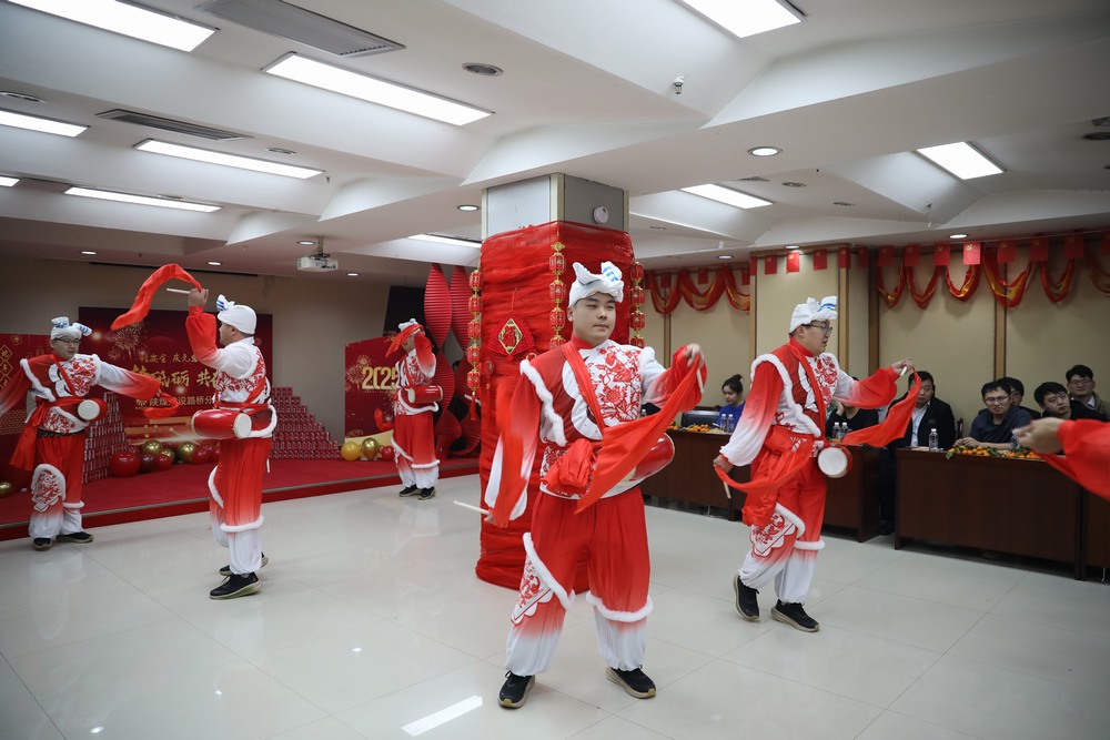 陜煤建設(shè)路橋分公司開展“話安全、慶元旦、迎新春”游藝聯(lián)歡會(huì)