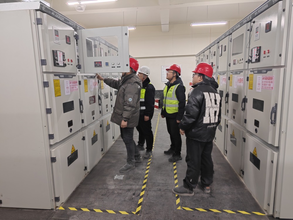 陜煤建設(shè)銅煤公司泰寶酒店式公寓項目“喜迎”送電 展現(xiàn)高效執(zhí)行力。