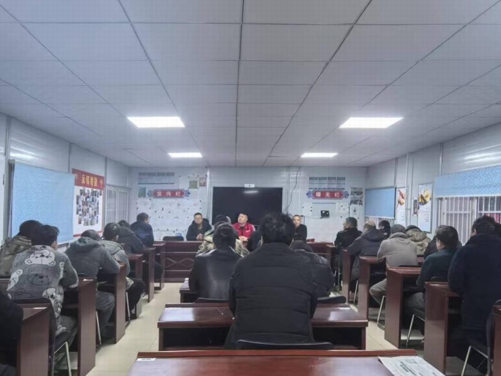 陜煤建設(shè)機(jī)電安裝公司玉華項(xiàng)目部：擰緊“安全閥”，護(hù)航新征程