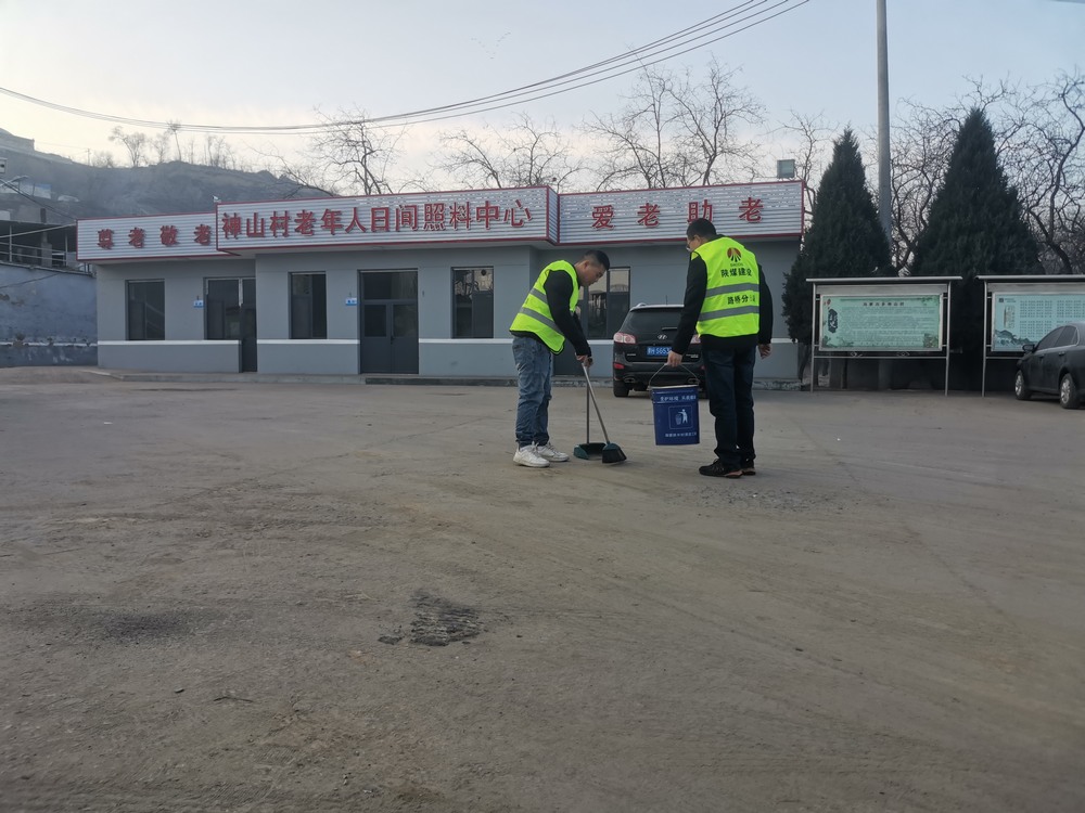 陜煤建設(shè)路橋分公司：學(xué)雷鋒，三月春“鋒”暖人心