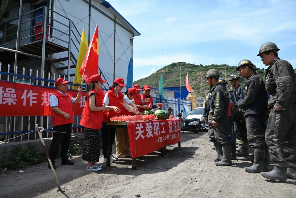?陜煤建設(shè)礦建二公司：工會(huì)全方位服務(wù)，構(gòu)筑企業(yè)發(fā)展堅(jiān)實(shí)后盾