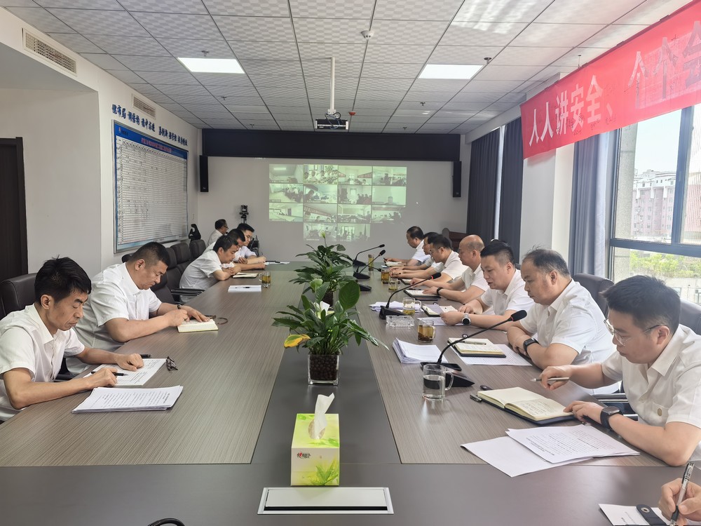 陜煤建設(shè)礦建三公司“安全生產(chǎn)月”火熱開(kāi)啟！