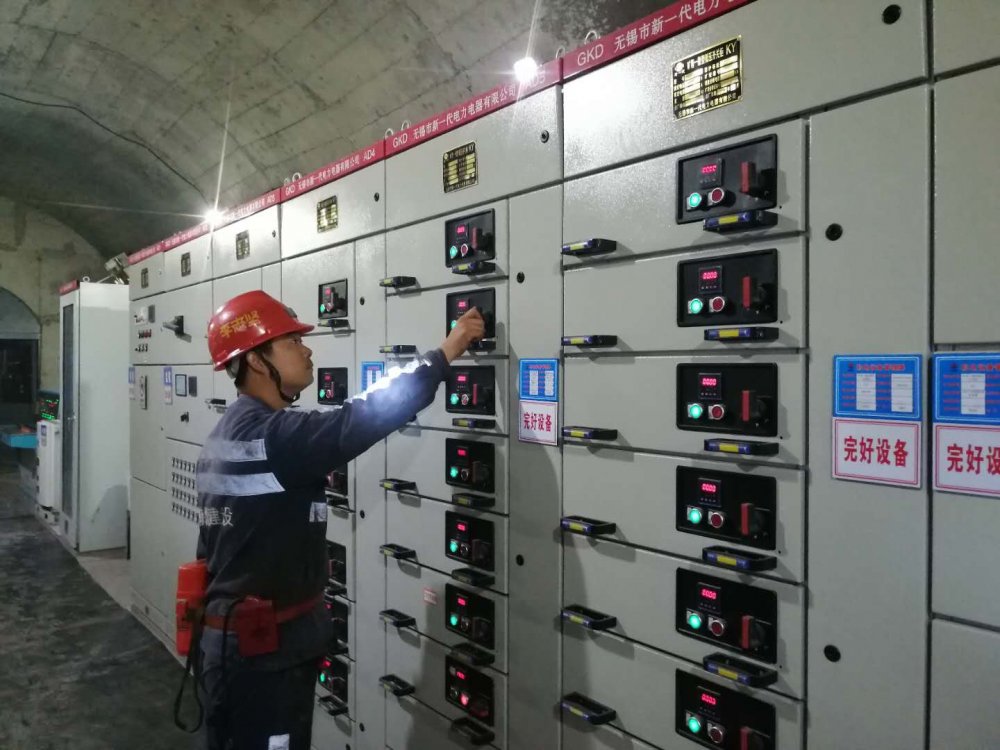 陜煤建設渭南分公司第一安裝項目部：你戰(zhàn)高溫，我送清涼，這個夏天不服“暑”