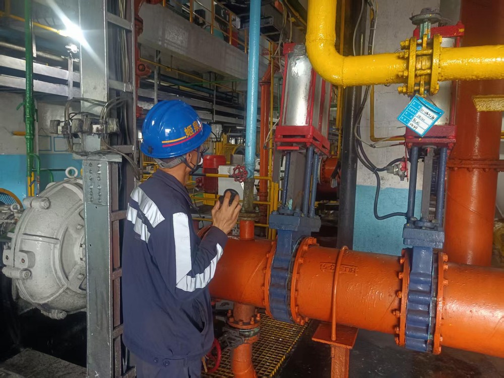 陜煤建設(shè)洗選煤運營公司紅柳林洗煤廠項目部： 烈日下的安全守護者