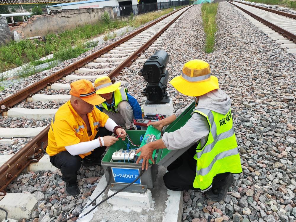 “路”途坦蕩！陜煤建設(shè)路橋分公司黃陵項目部“組合拳”齊發(fā)力