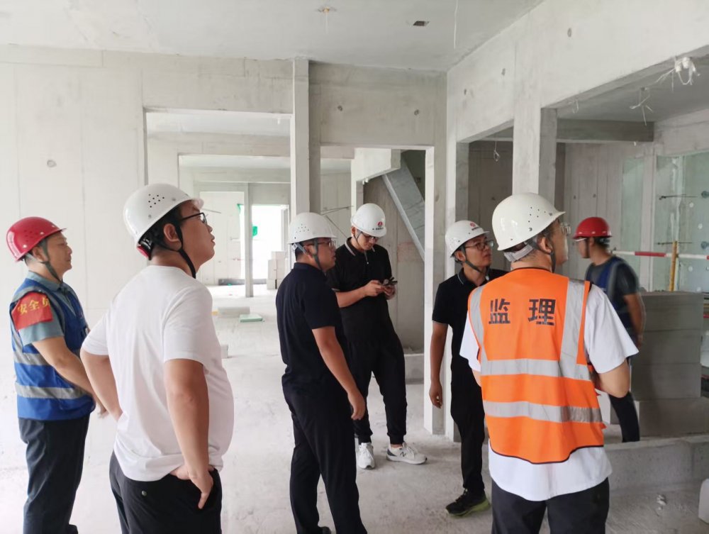 捷報(bào)！陜煤建設(shè)直屬第六項(xiàng)目部承建構(gòu)件廠集中安置地項(xiàng)目順利通過主體驗(yàn)收