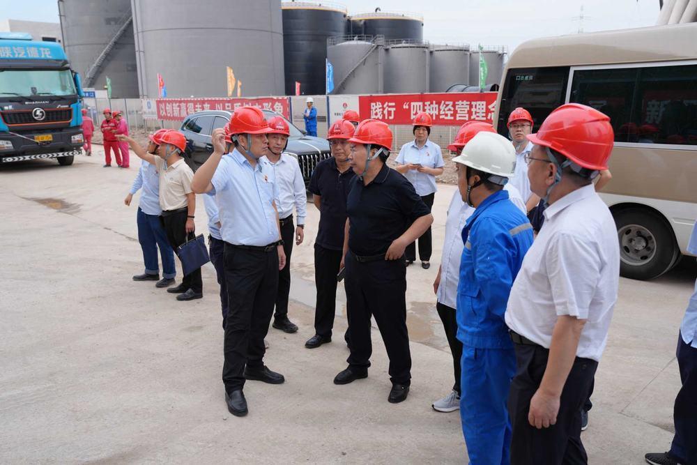 陜煤電力集團(tuán)董事長(zhǎng)馮平安一行深入陜煤建設(shè)石門(mén)電廠項(xiàng)目部及汨羅電廠項(xiàng)目部檢查指導(dǎo)工作